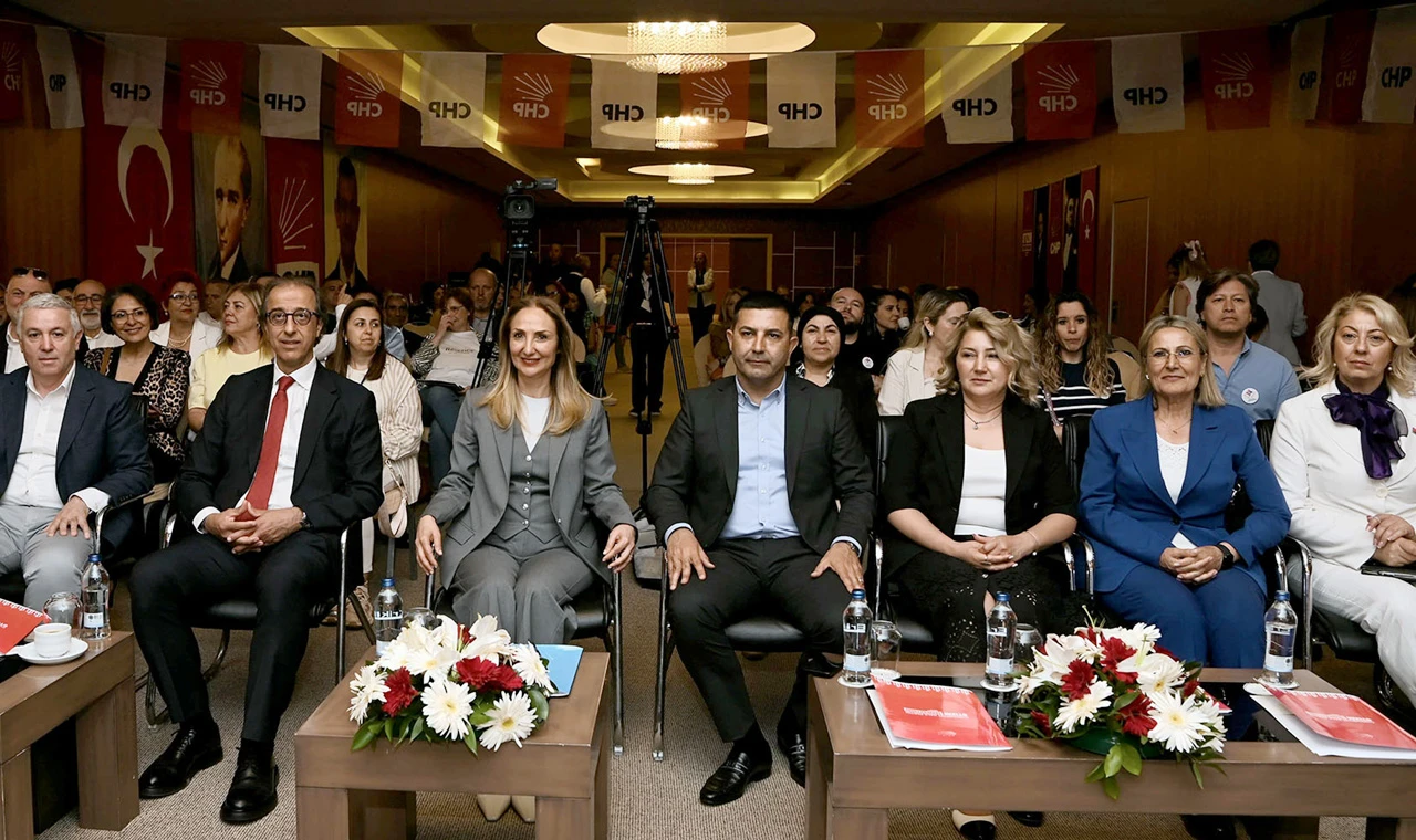 CHP'nin Otizm Sempozyumu Kuşadası’nda yapıldı