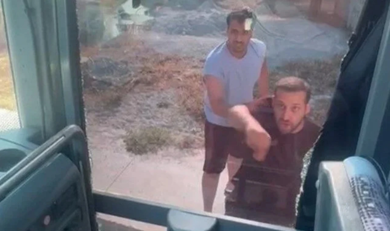 Didim’de tur otobüsüne saldırı