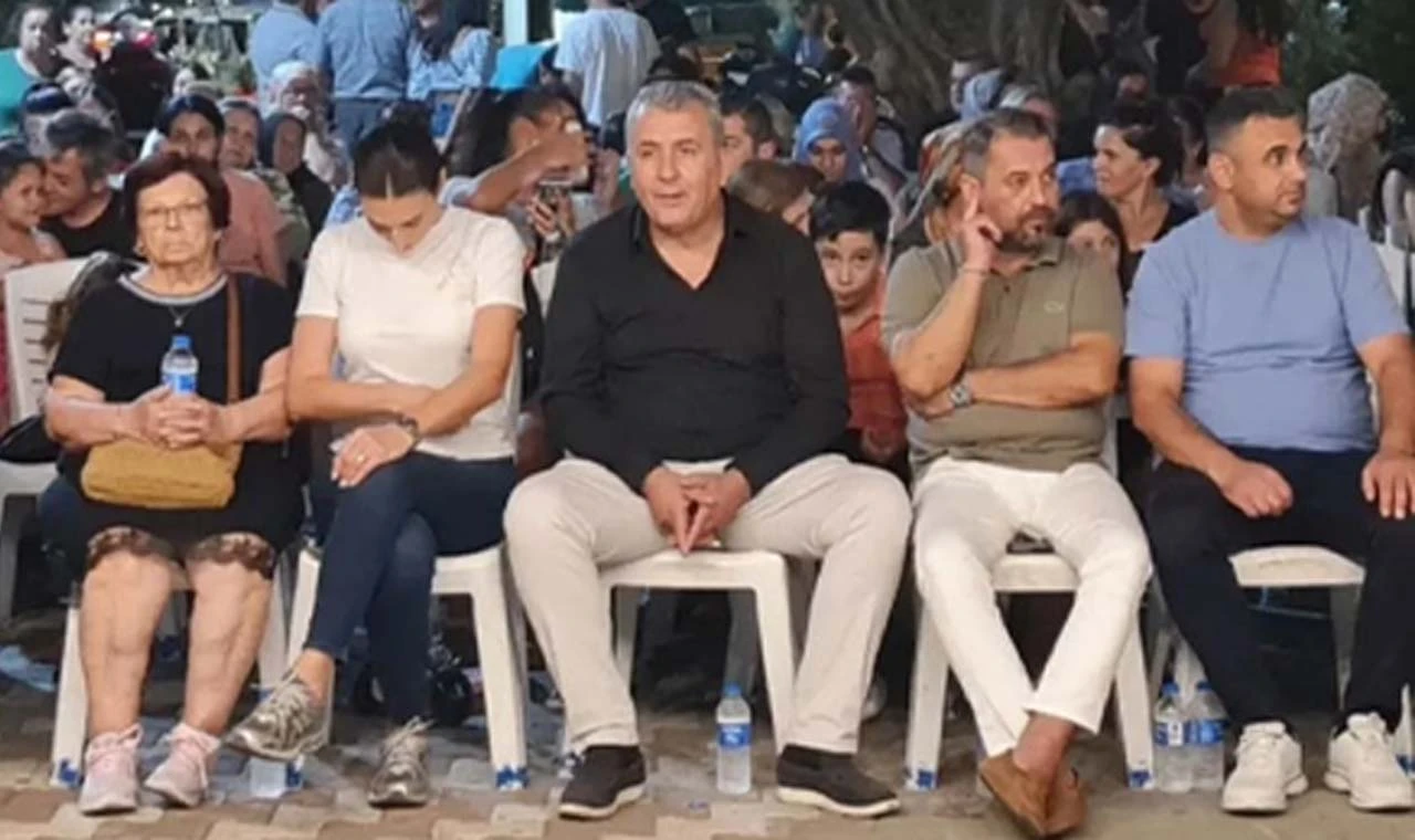 Söke’de AKP’ye geçen meclis üyelerine tükürüklü protesto