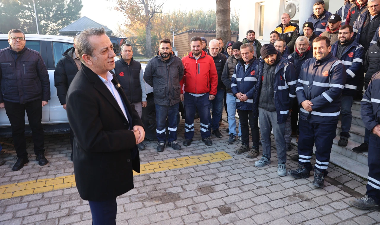 Başkan Yetişkin çalışma arkadaşlarının yeni yılını kutladı