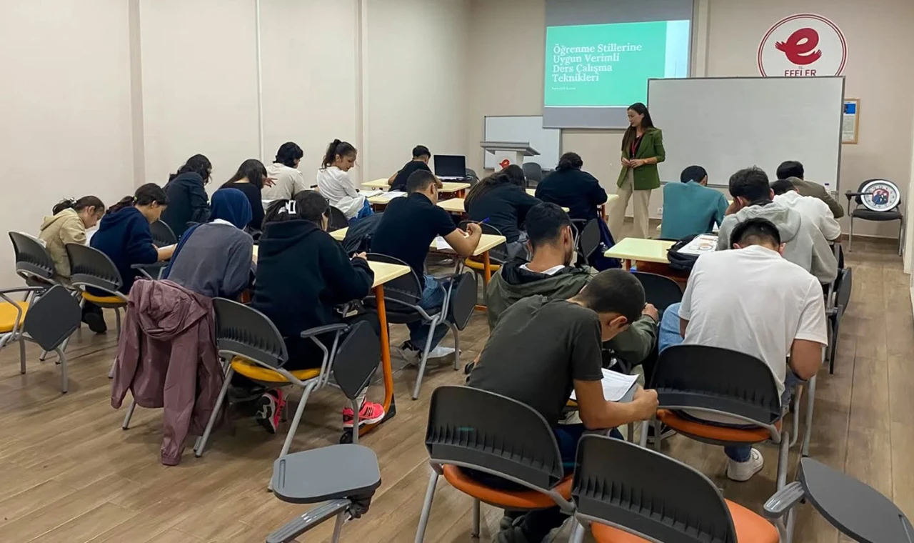 Efeler Belediyesi’nden YKS adaylarına moral ve rehberlik desteği