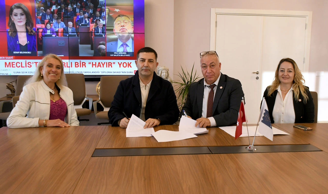Kuşadası Belediyesi’nde Sosyal Denge Tazminatı Sözleşmesi imzalandı