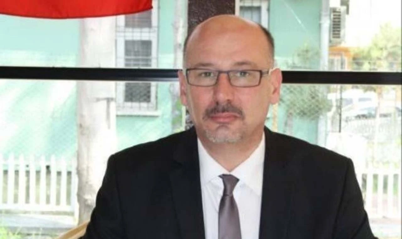 AK Parti’li Bahri Kanat’tan Mehmet Erdem’e çadır yorumu