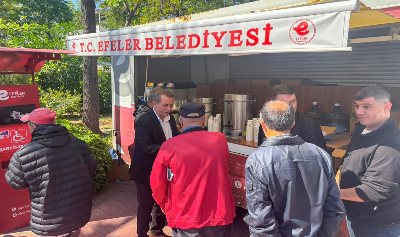Anıl Yetişkin'den Çerçioğlu'na yılın golü... Vatandaşa çay ve suyu bedava yaptı...