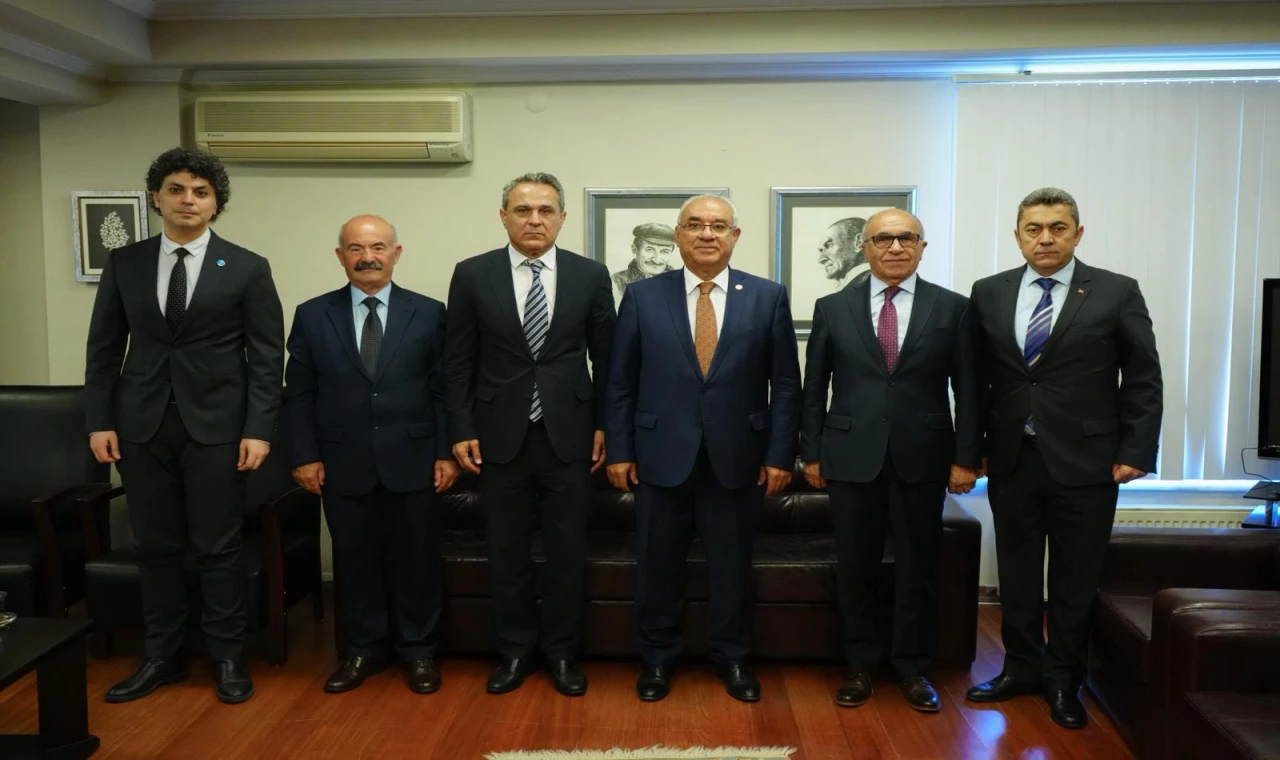 Alevi Vakıfları Federasyonu'ndan DSP'ye ziyaret