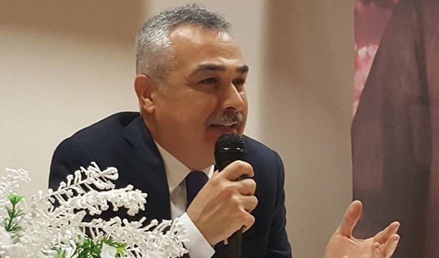 Aydın’ın Mustafa’sından şiir gibi Anneler Günü Mesajı..