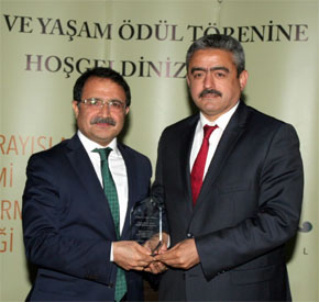 BAŞKAN ALICIK’A KENT VE YAŞAM ÖDÜLÜ