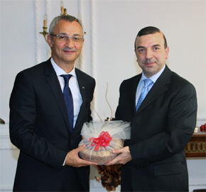 DÖVİZ KAZANDIRANLAR KAHRAMAN