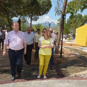 EFLER’DE PARKLAR YENİLENİYOR…