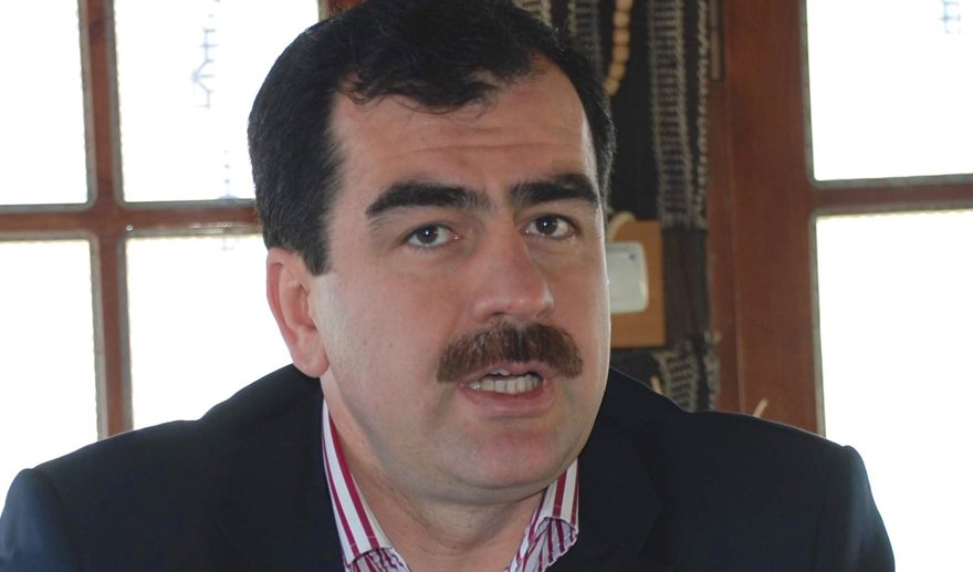 Kim bu meçhul sarışın bayan?