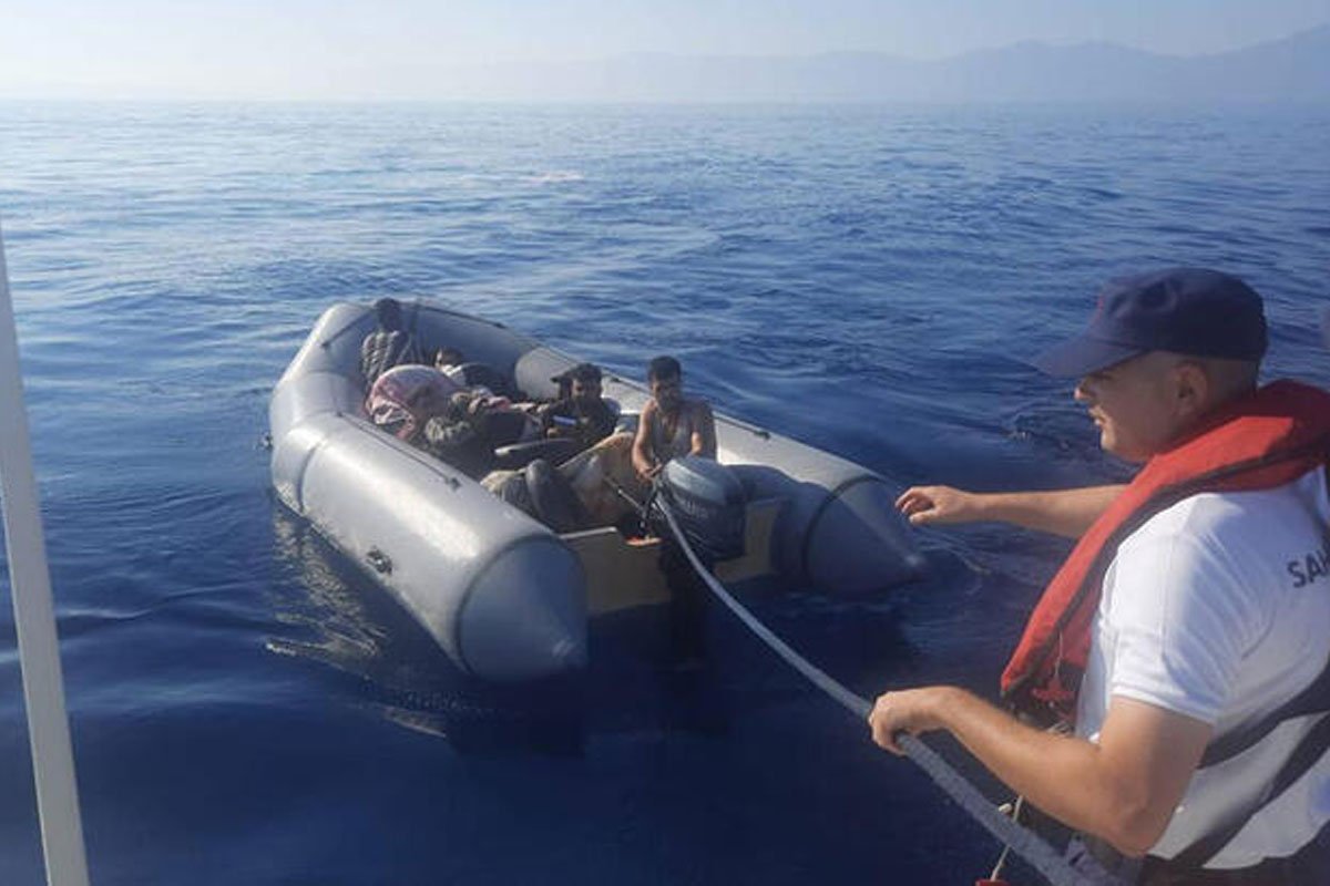 Kuşadası'nda 11 kaçak göçmen yakalandı!