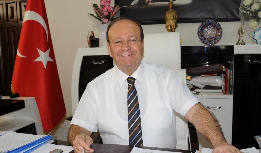 Sanat aşığı başkan…