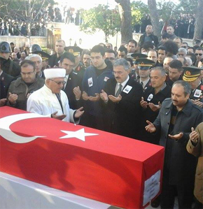 ŞEHİT ACISI YÜREKLERİ YAKTI..