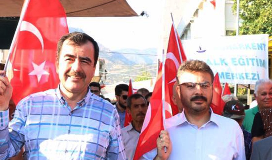 “Siyaset bir bayrak yarışıdır..”