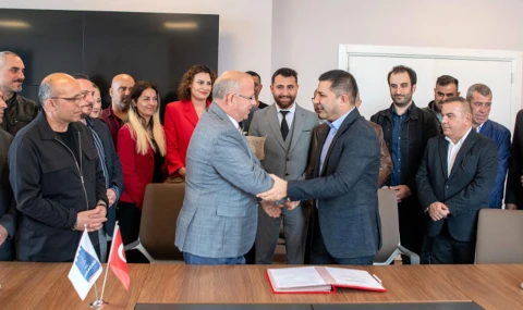 Kuşadası Belediyesi'nde işçileri sevindiren Toplu İş Sözleşmesi