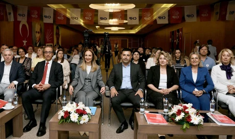 CHP'nin Otizm Sempozyumu Kuşadası’nda yapıldı