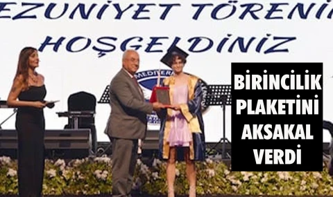 Önder Aksakal, KKTC Akdeniz Karpaz Üniversitesi mezuniyet törenine katıldı