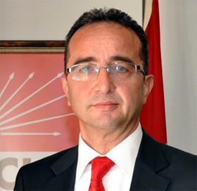 CHP’Lİ TEZCAN’DAN SUÇ DUYURUSU