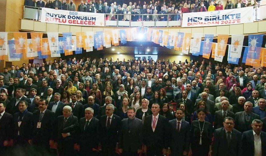 AK Parti Efeler İlçe Kongresi yapıldı... 