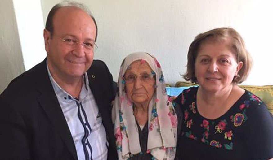 Başkan Özakcan’ın annesi vefat etti…