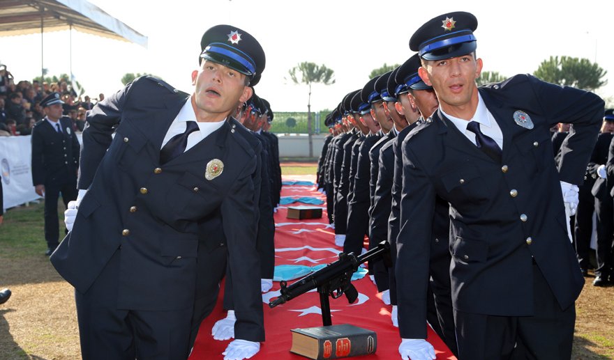 Başkan Özakcan: “Polisimize şükran borçluyuz..”