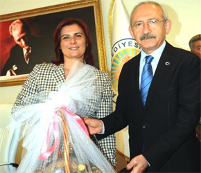 ŞOK “RÜŞVET” SUÇLAMASI…