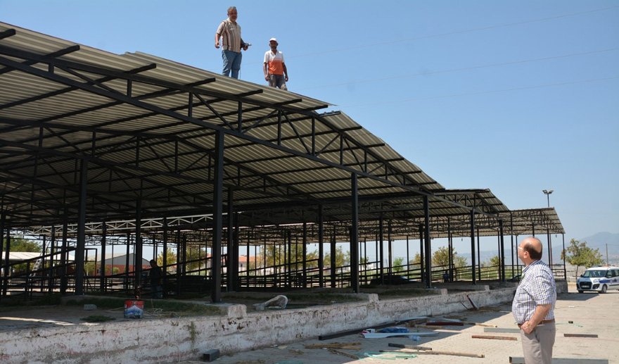 Efeler Hayvan Pazarı’nın üstü kapatılıyor…