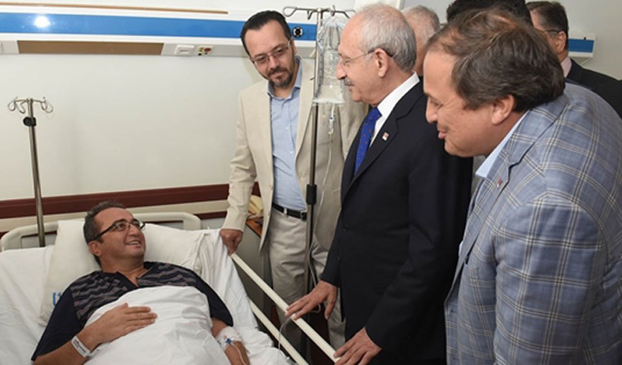 Kılıçdaroğlu, Tezcan’ı hastanede ziyaret etti...