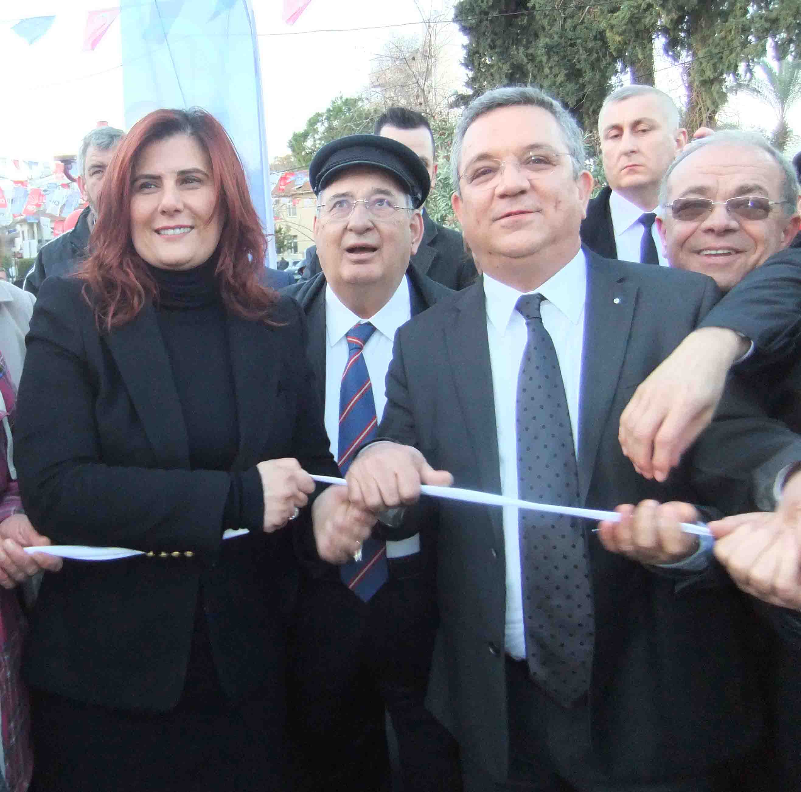 MAHMUT ESAT BOZKURT ANILDI