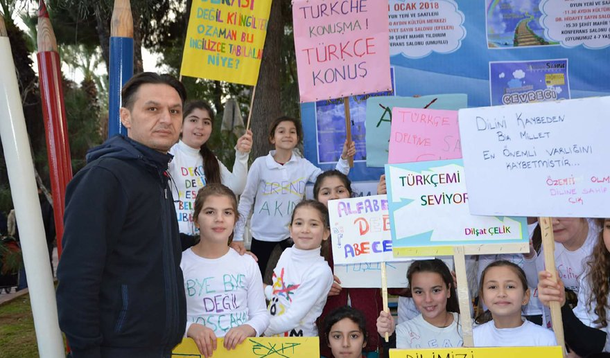 Minik öğrenciler Türk Dili için yürüdüler…