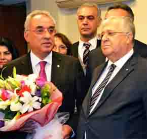 ÖNDER AKSAKAL GÖREVİ DEVRALDI..