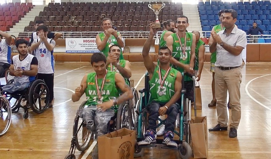 Potada engel tanımadılar…