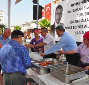 ŞEHİTLER İÇİN LOKMA HAYRI YAPILDI..