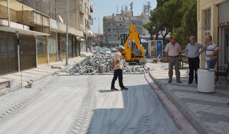 Söke’de yollar yenileniyor…