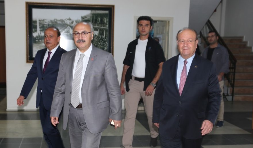 Vali Köşger’den Başkan Özakcan’a ziyaret…