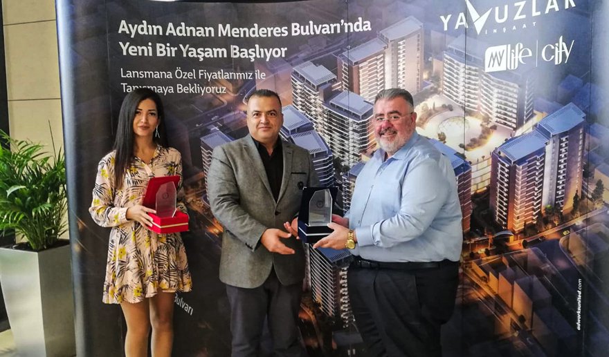 Yavuzlar İnşaat’a teşekkür plâketi…