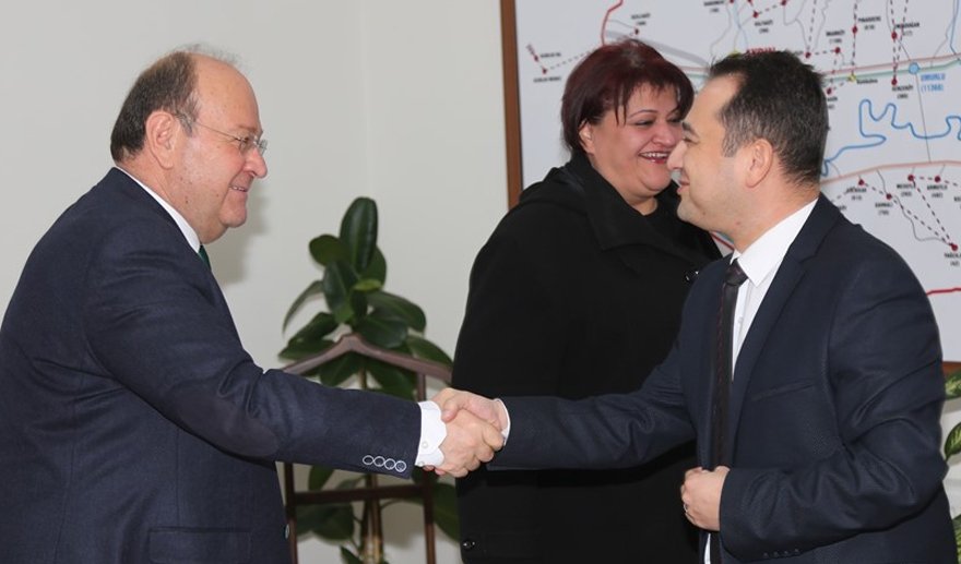 Zafer Ortaokulu’ndan Başkan Özakcan’a teşekkür ziyareti...