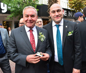 AKHİSAR'DA HASAT COŞKUSU